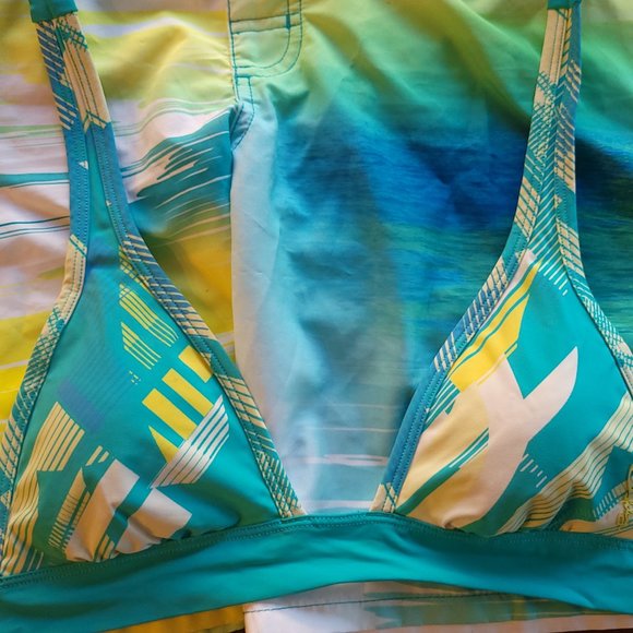 Oakley Swimsuit and Boardshorts - Picture 2 of 5